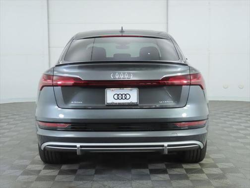 2022 Audi e-tron Sportback S line Prestige