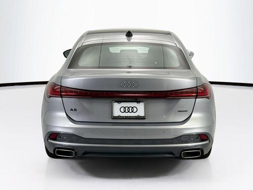 Florett Silver Metallic 2025 Audi A5 Premium Plus TFSI quattro S tronic