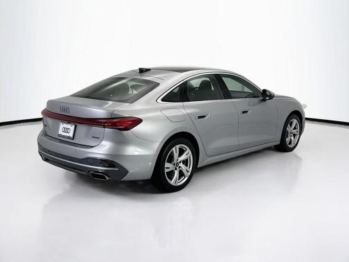 Florett Silver Metallic 2025 Audi A5 Premium Plus TFSI quattro S tronic