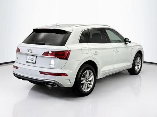 2023 Audi Q5 45 S line Premium