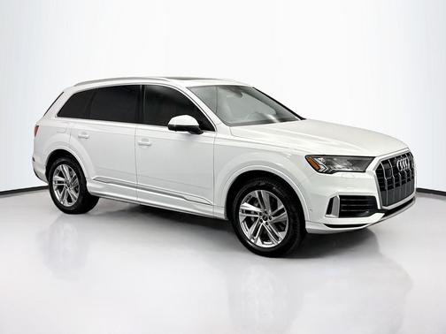 2023 Audi Q7 55 Premium Plus