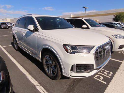 2023 Audi Q7 55 Premium Plus