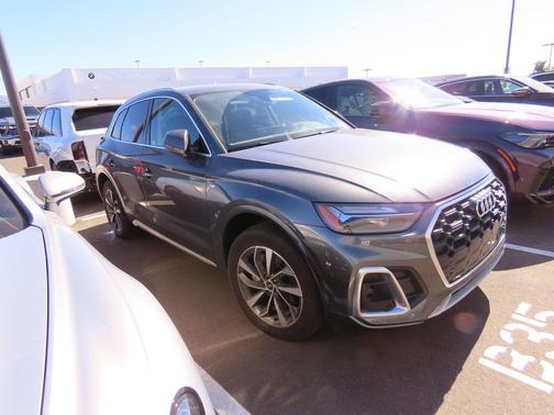 2023 Audi Q5 45 S line Premium