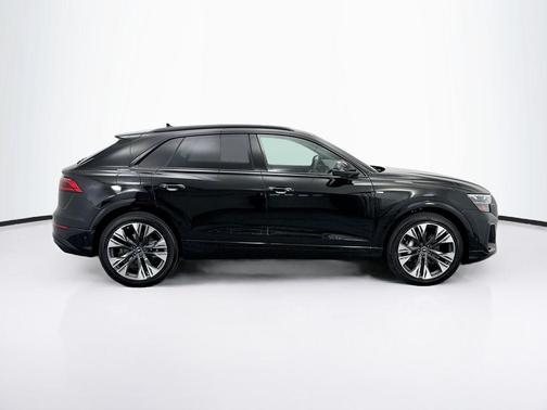 2026 Audi Q8 55 Premium Plus
