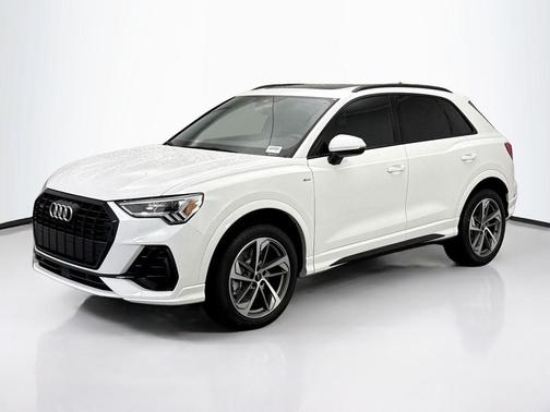 2025 Audi Q3 Premium 45 TFSI S line quattro Tiptronic