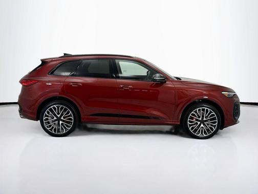 Grenadine Red Metallic 2026 Audi SQ5 3.0T Prestige