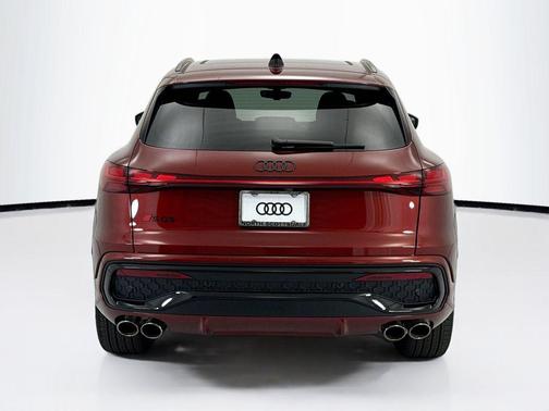 Grenadine Red Metallic 2026 Audi SQ5 3.0T Prestige