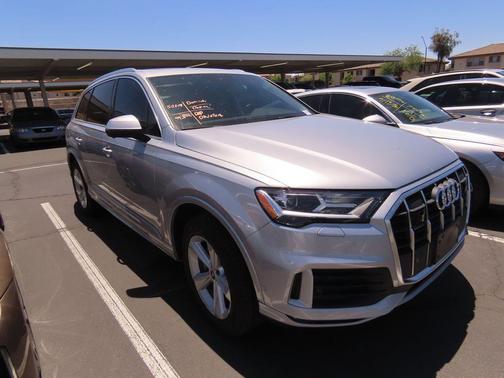 Florett Silver Metallic 2022 Audi Q7 45 Premium Plus