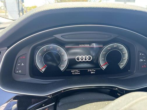 Florett Silver Metallic 2022 Audi Q7 45 Premium Plus