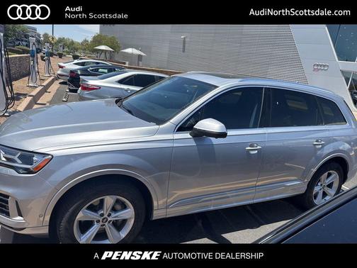 Florett Silver Metallic 2022 Audi Q7 45 Premium Plus