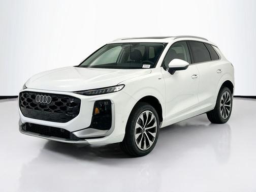 Arkona White 2026 Audi Q3 TFSI quattro S tronic