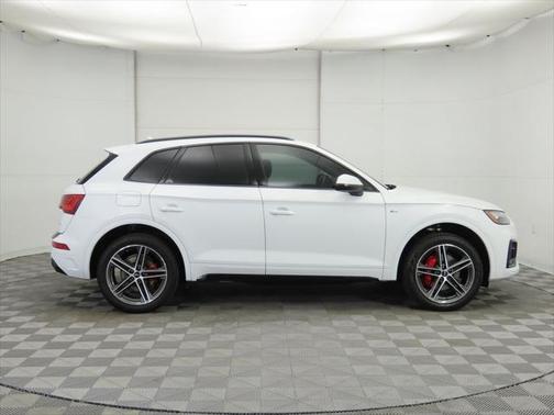 2024 Audi Q5 e 55 S line Premium Plus