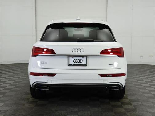 2024 Audi Q5 45 S line Premium