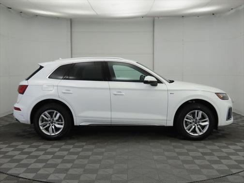 2024 Audi Q5 45 S line Premium