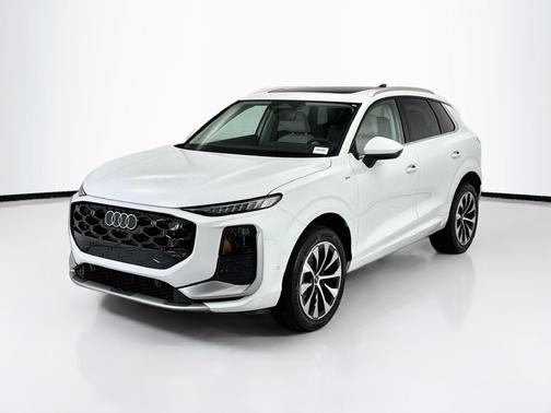 Glacier White Metallic 2026 Audi Q3