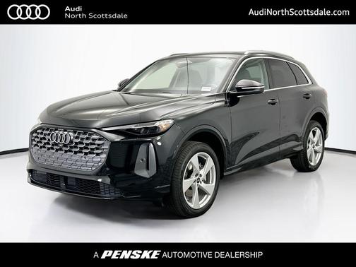 Mythos Black Metallic 2025 Audi Q5 Premium Plus TFSI quattro S tronic