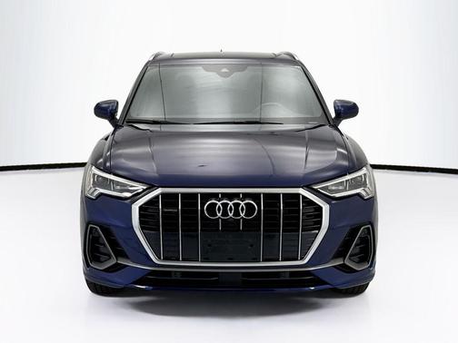 Navarra Blue Metallic 2022 Audi Q3 45 S line Premium Plus