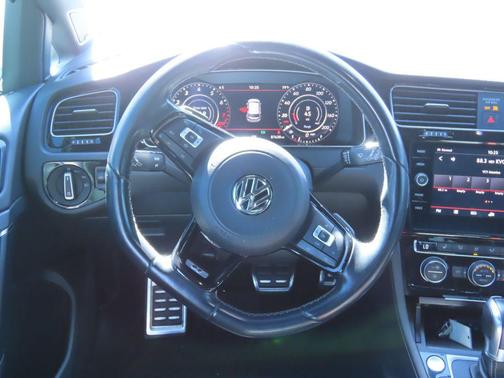 2019 Volkswagen Golf R 2.0T DSG