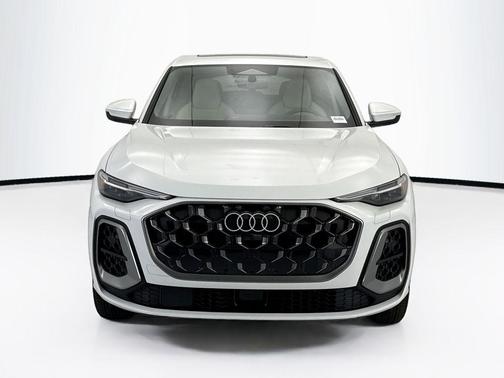 Glacier White Metallic 2026 Audi Q5 Sportback Premium Plus TFSI quattro S tronic