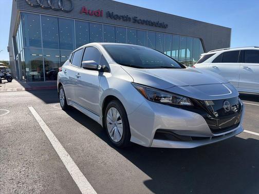 Brilliant Silver Metallic 2025 Nissan Leaf S