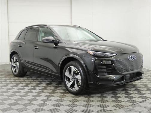 2025 Audi Q6 e-tron Premium Plus quattro