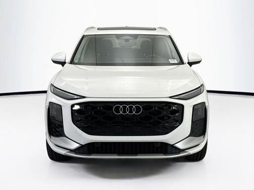 Arkona White 2026 Audi Q3 TFSI quattro S tronic