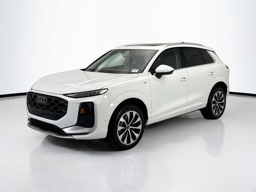 Arkona White 2026 Audi Q3 TFSI quattro S tronic