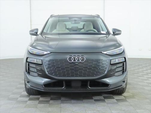 2025 Audi Q6 e-tron Premium Plus quattro