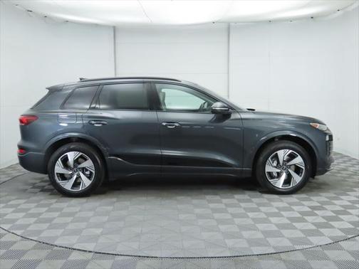 2025 Audi Q6 e-tron Premium Plus quattro