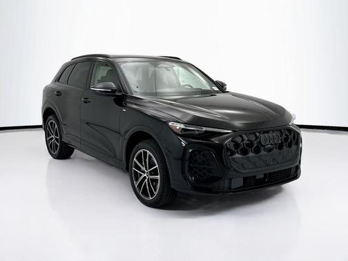 Mythos Black Metallic 2026 Audi Q5 Premium Plus TFSI quattro S tronic