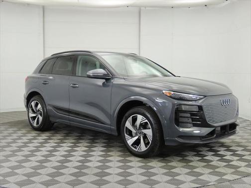 2025 Audi Q6 e-tron Premium Plus quattro
