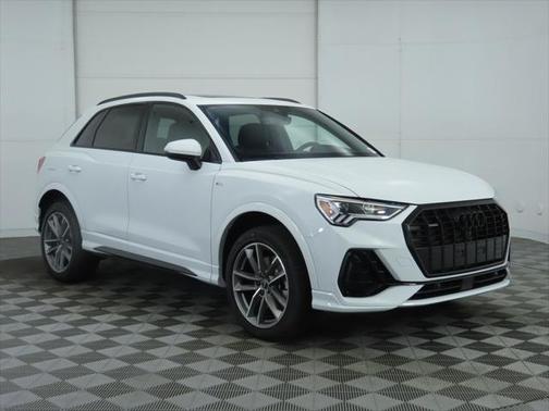 2025 Audi Q3 Premium 45 TFSI S line quattro Tiptronic