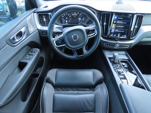 2020 Volvo XC60 Recharge Plug-In Hybrid T8 Polestar