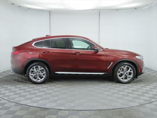 2022 BMW X4 xDrive30i