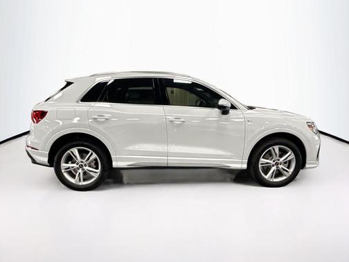 2024 Audi Q3 45 S line Premium Plus