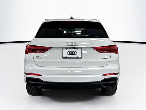 2024 Audi Q3 45 S line Premium Plus