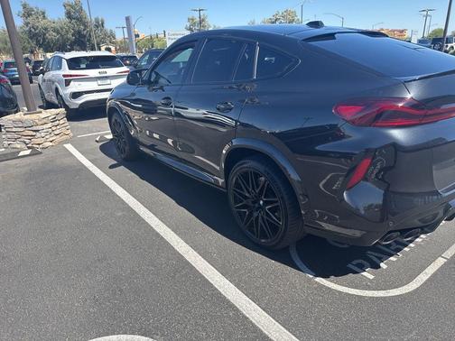 Black Sapphire Metallic 2025 BMW X6 M Base