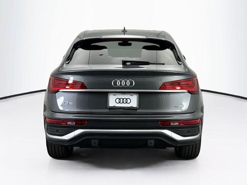 2022 Audi Q5 45 S line Premium Plus