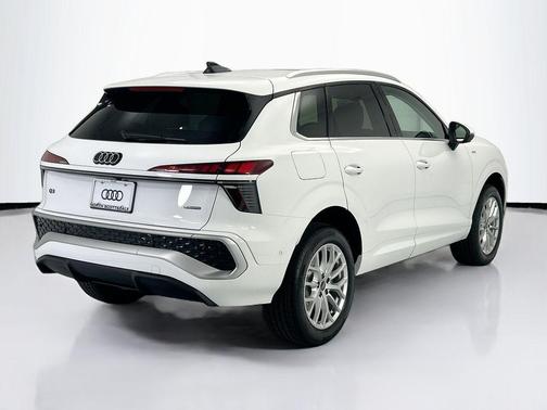Arkona White 2026 Audi Q3 TFSI quattro S tronic