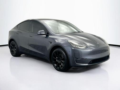 2022 Tesla Model Y Long Range Dual Motor All-Wheel Drive