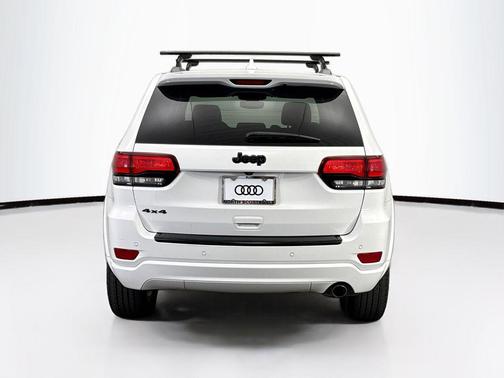 2017 Jeep Grand Cherokee Altitude