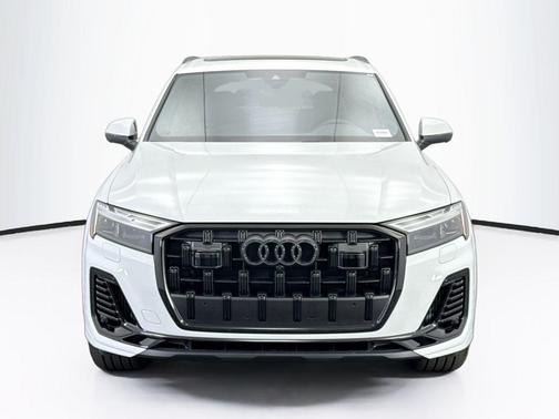 2026 Audi Q7 55 Premium Plus