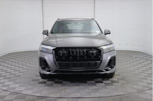 2025 Audi Q7 55 Prestige