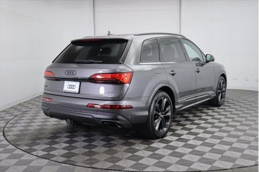 2025 Audi Q7 55 Prestige