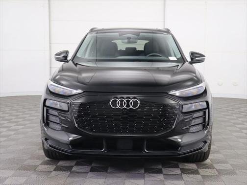 2025 Audi Q6 e-tron Premium Plus quattro
