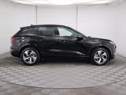 2025 Audi Q6 e-tron Premium Plus quattro