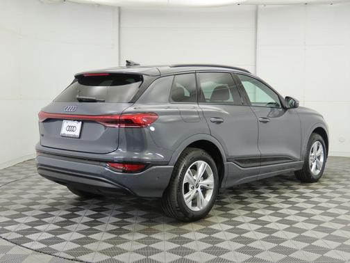 2025 Audi Q6 e-tron Premium
