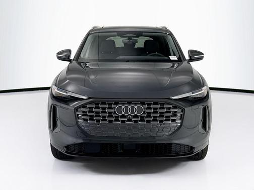 Tambora Gray Metallic 2026 Audi Q5 Premium Plus TFSI quattro S tronic