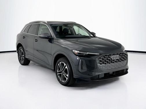 Tambora Gray Metallic 2026 Audi Q5 Premium Plus TFSI quattro S tronic