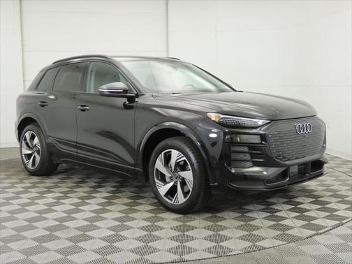 2025 Audi Q6 e-tron Premium Plus quattro